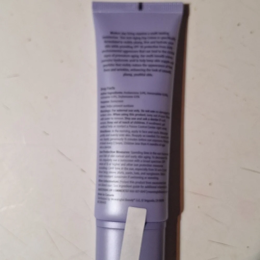 Meaningful Beauty Skincare Collection - Cream and Purple by Cindy Crawford - Picture 9 of 11